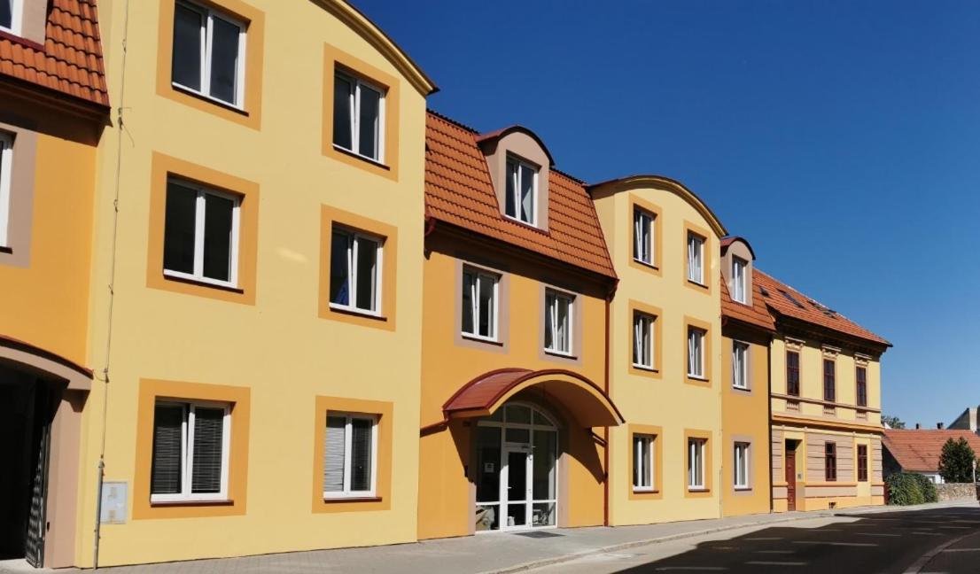 Luxusni Apartmany Sobeslav Екстер'єр фото