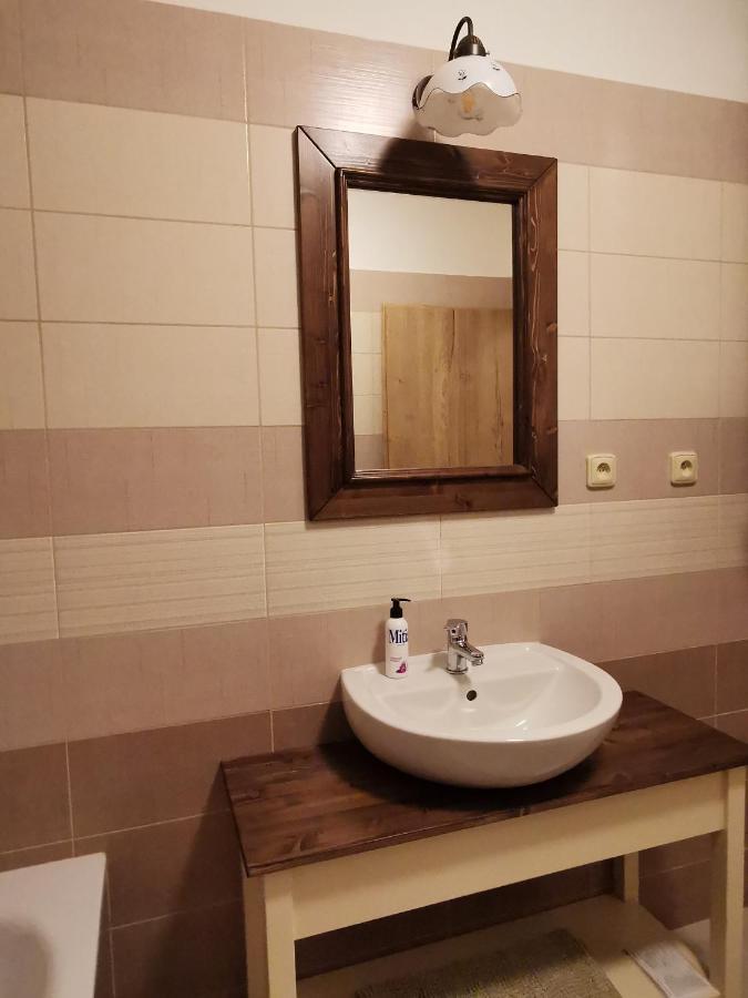 Luxusni Apartmany Sobeslav Екстер'єр фото